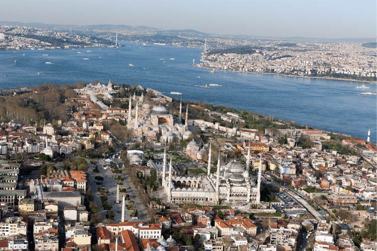 Discovering Istanbul's Historic Sultanahmet District