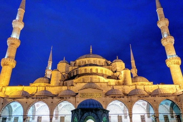 The Legacy of Ottoman Architecture in Sultanahmet