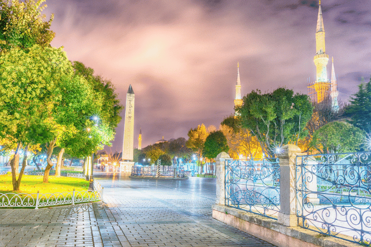 Evenings in Sultanahmet: A Perfect End to Your Istanbul Days